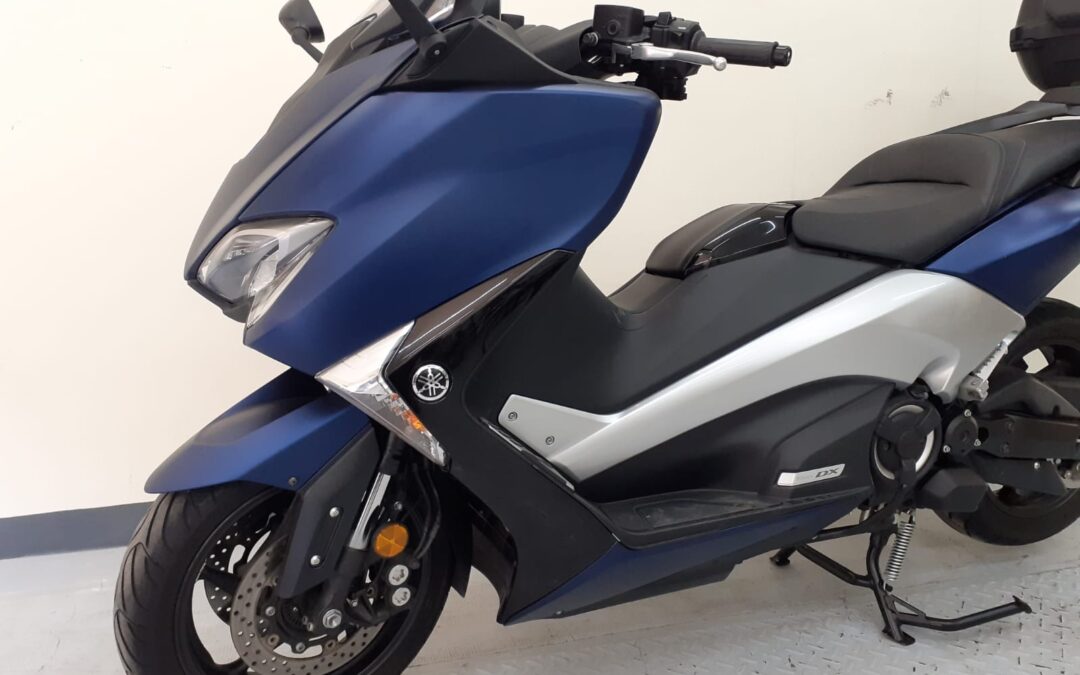 YAMAHA T-MAX 530
