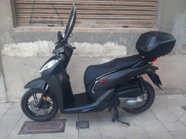Honda Scoopy SH 300 Sport