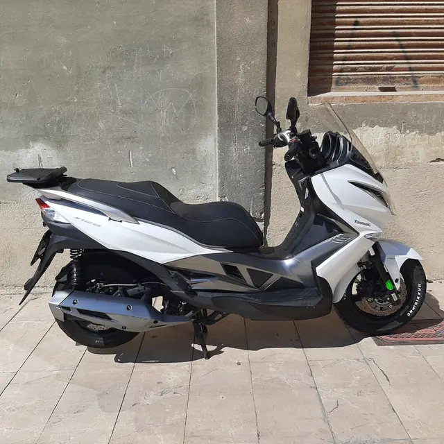 Kawasaki J 125 Abs