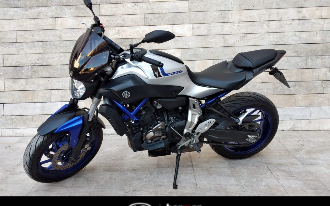 YAMAHA MT 07.
