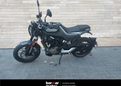 Husqvarna Svartpilen 125