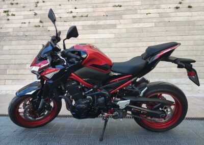 KAWASAKI Z900