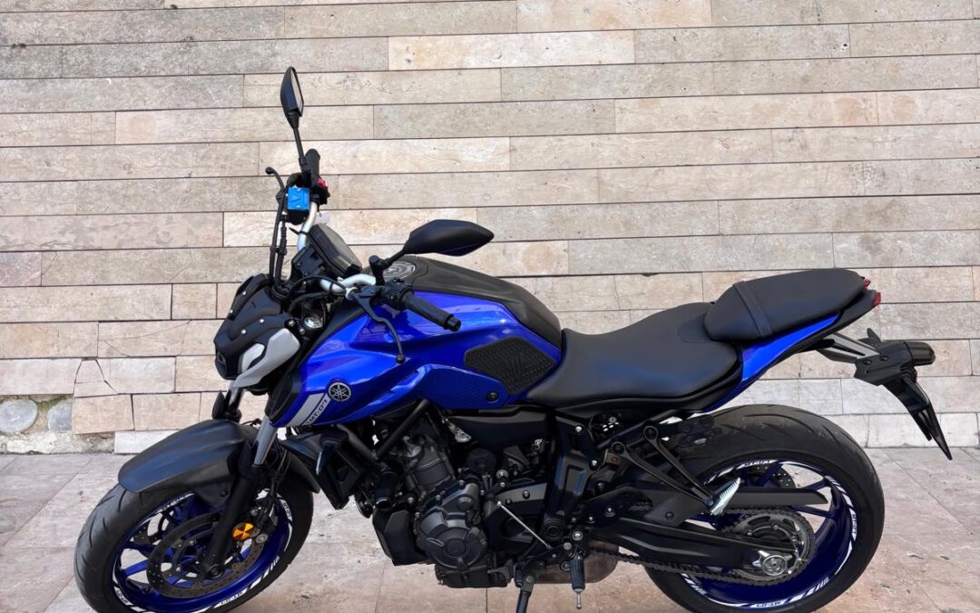 YAMAHA MT07