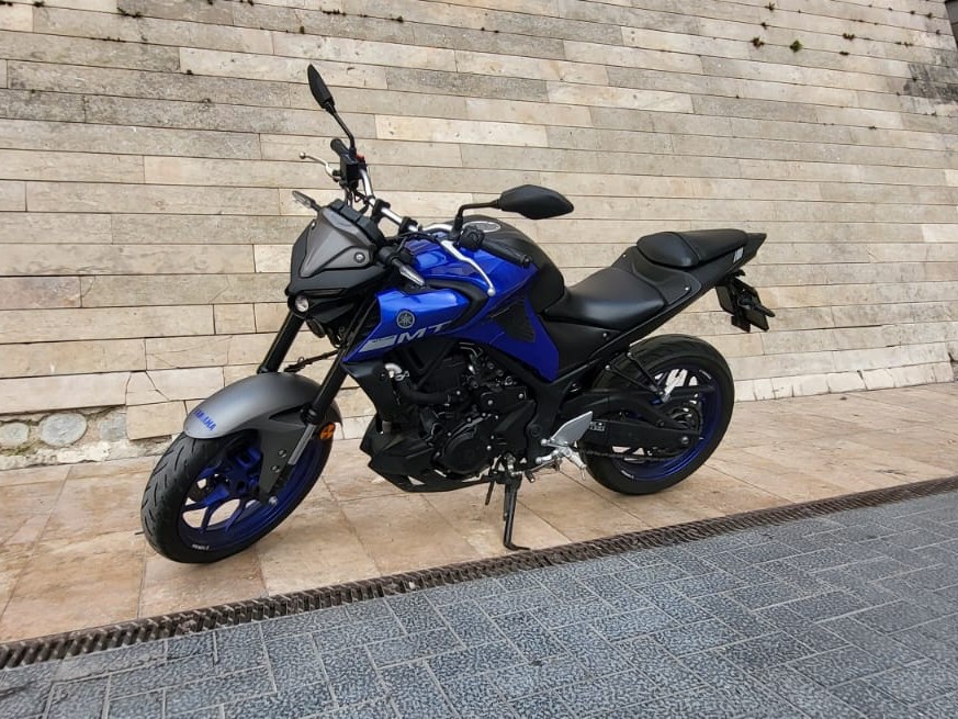 YAMAHA MT-03