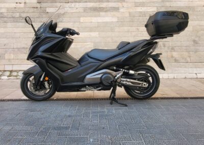 KYMCO AK 550