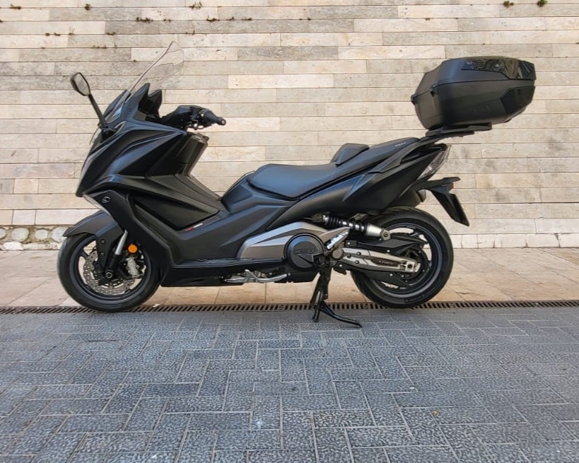 KYMCO AK 550