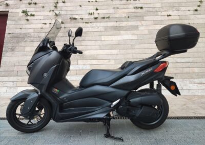 YAMAHA XMAX 125