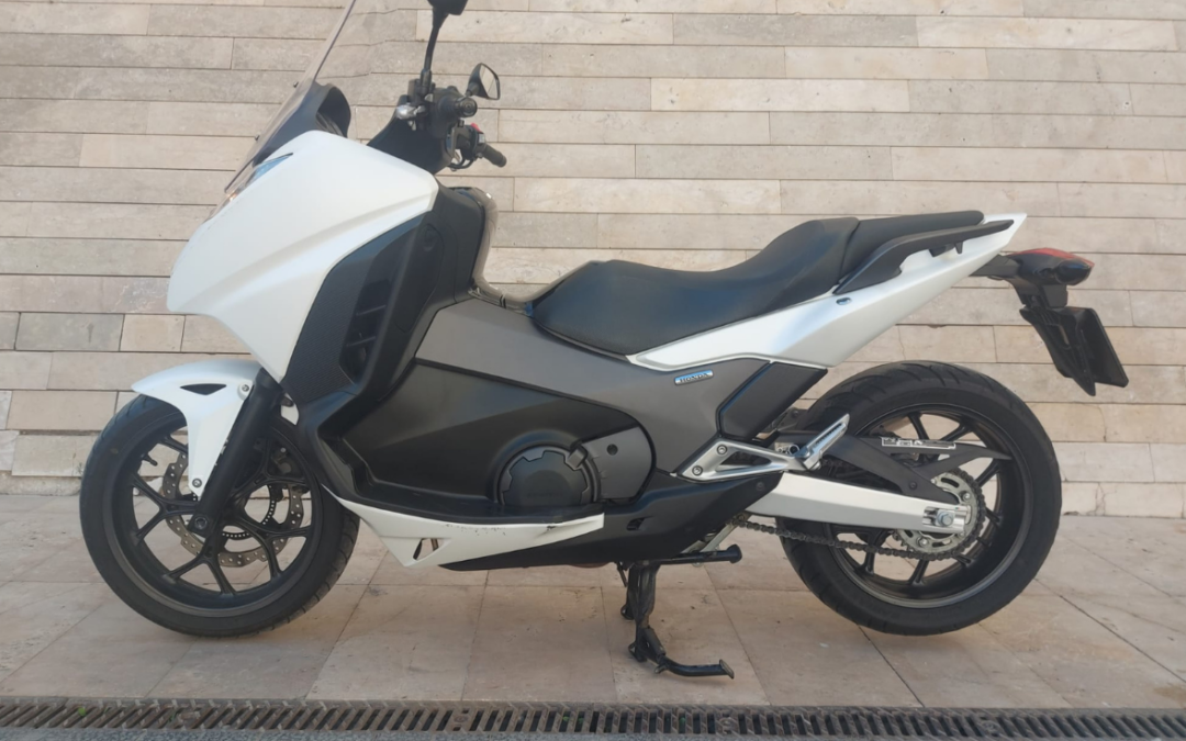 HONDA INTEGRA 750