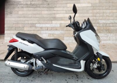 YAMAHA XMAX 250