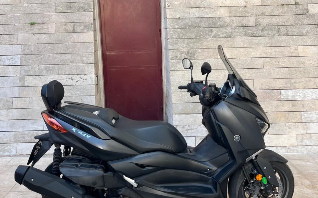 YAMAHA XMAX 400